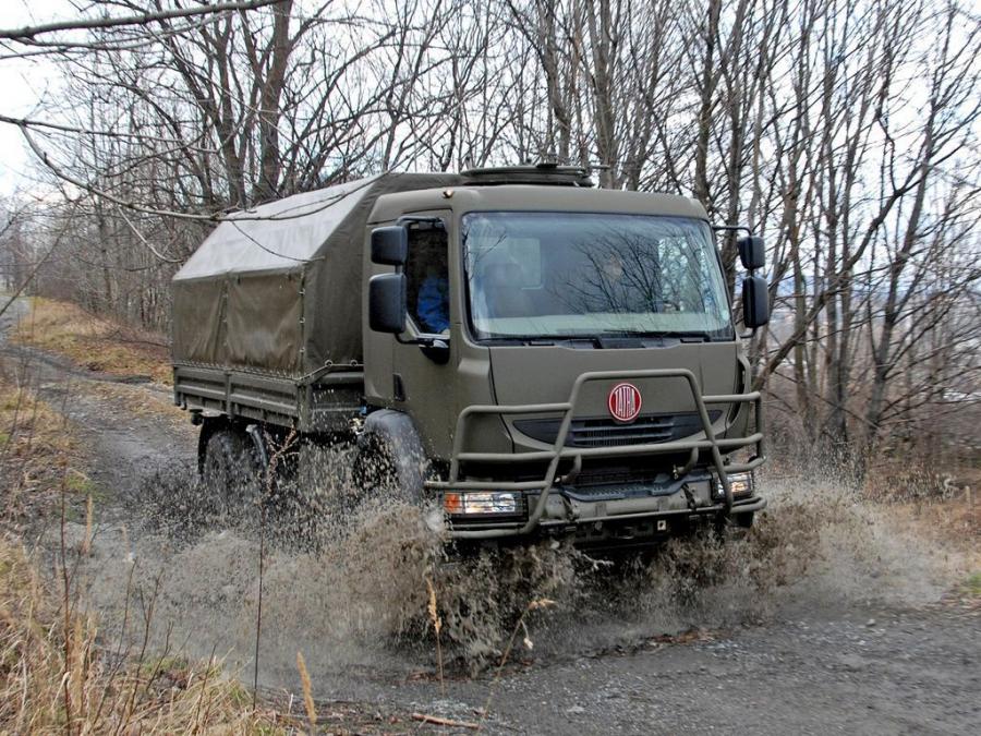  Tatra T810 Military 2006 года  (фото 4 из 8)